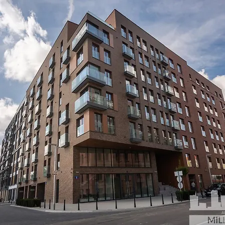 Millennium Port Nature