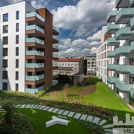 Millennium Port Nature *